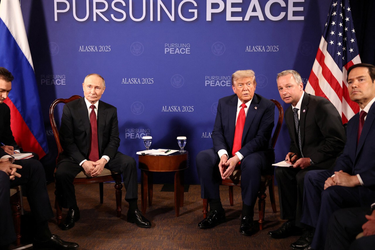 Liderlərin görüşündən maraqlı FOTOLAR