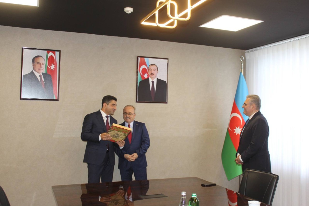 Elvin Paşayev Türkiyənin ölkəmizdəki səfiri ilə görüşdü - FOTOLAR