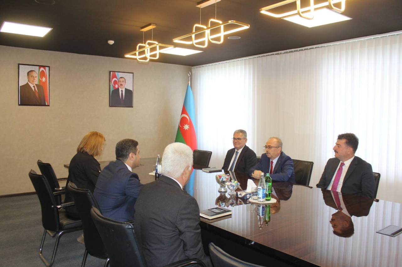 Elvin Paşayev Türkiyənin ölkəmizdəki səfiri ilə görüşdü - FOTOLAR