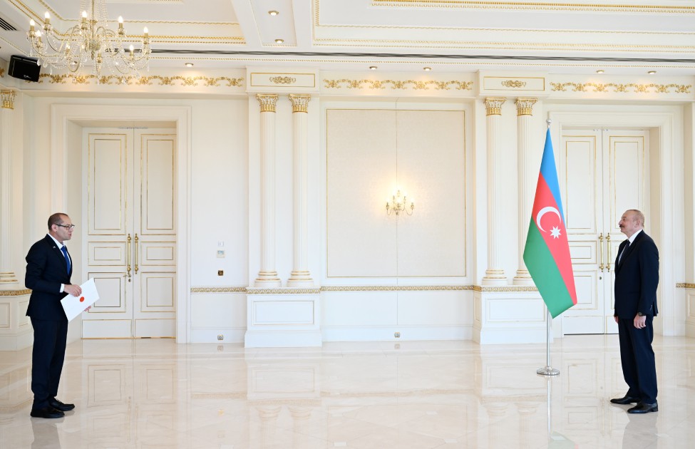 Prezident İsrailin yeni səfirinin etimadnaməsini qəbul edib - FOTOLAR