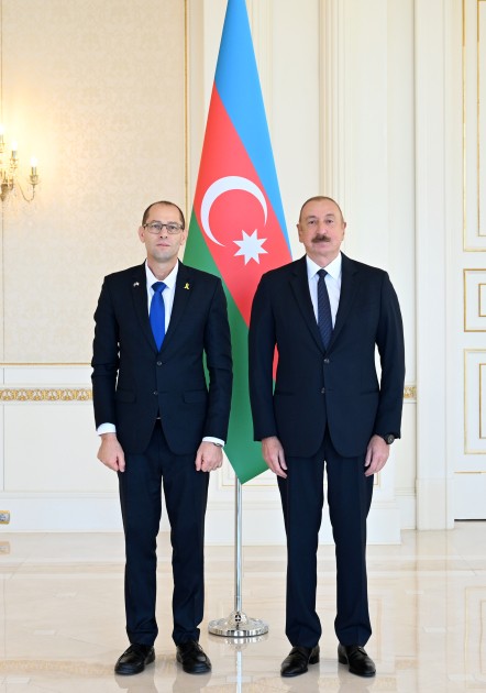 Prezident İsrailin yeni səfirinin etimadnaməsini qəbul edib - FOTOLAR