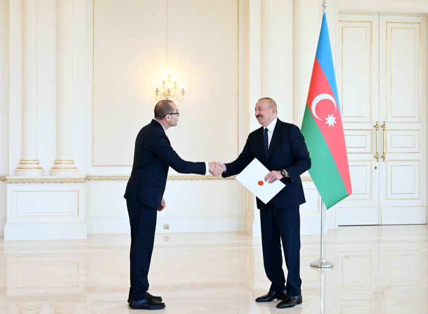 Prezident İsrailin yeni səfirinin etimadnaməsini qəbul edib - FOTOLAR