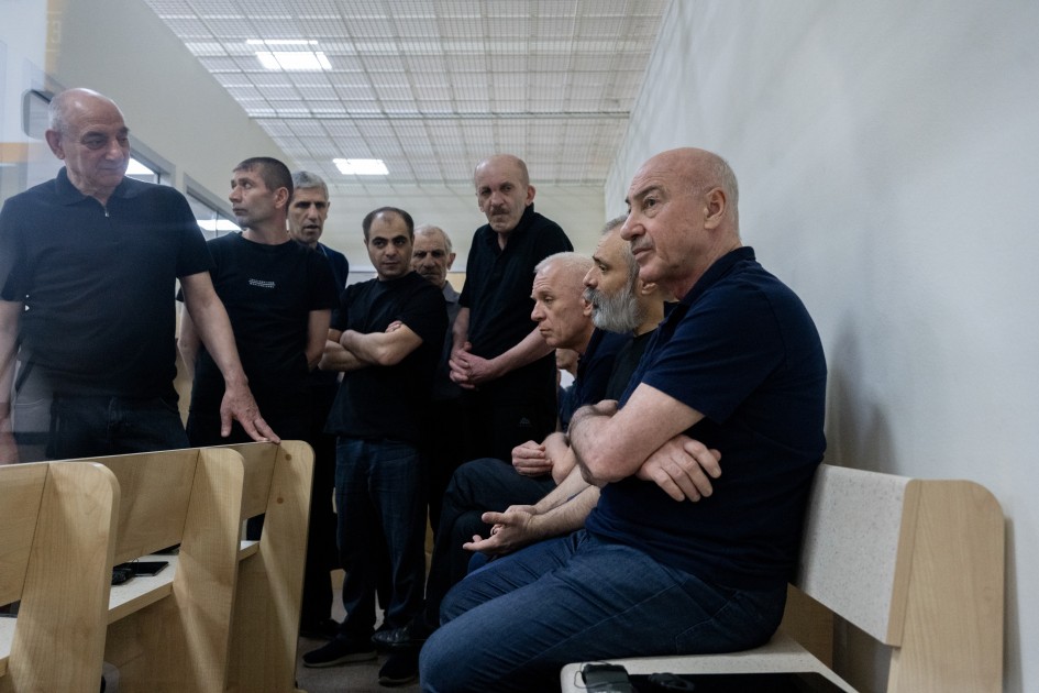 Bu dəfə doğmaları öldürülmüş şəxslər məhkəmədə ifadə VERDİLƏR