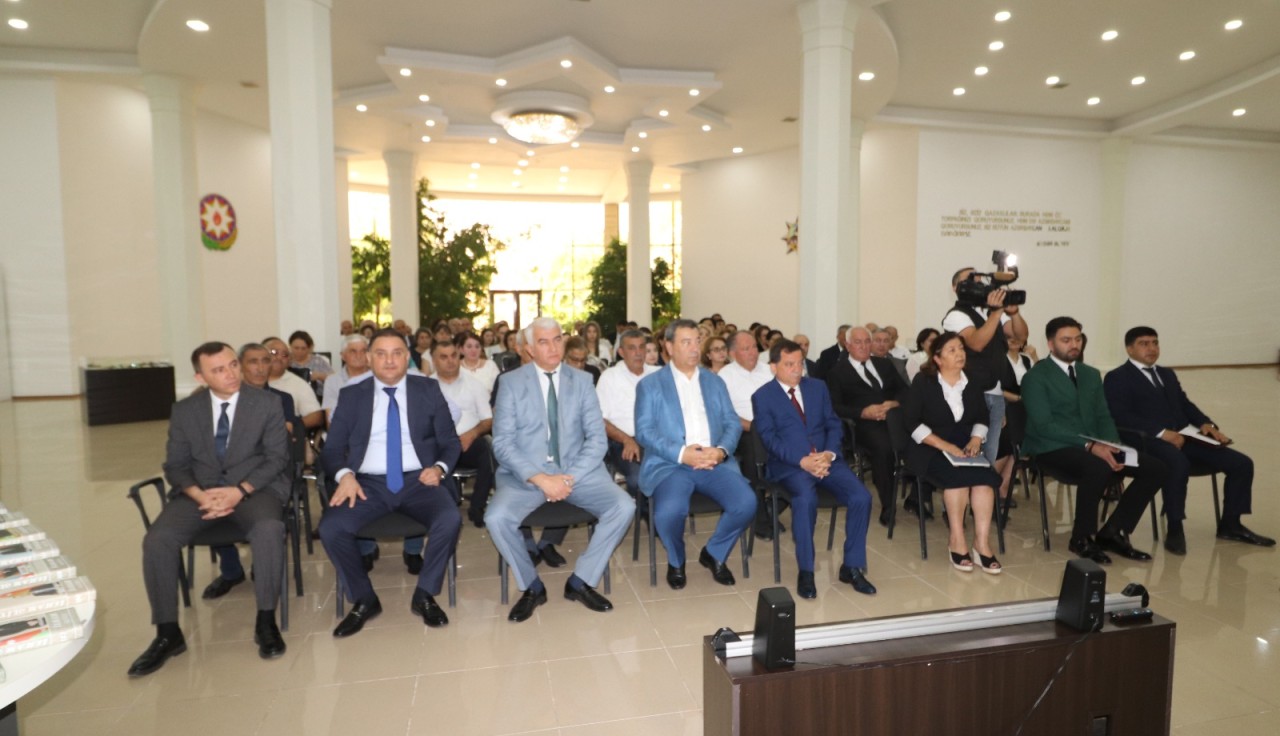 Qazaxda “Azərbaycan diplomatiyasının tarixi qələbəsi” mövzusunda konfrans keçirilib - FOTOLAR