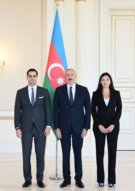 Slovakiyanın Azərbaycandakı yeni səfiri deputatın əmisi oğludur