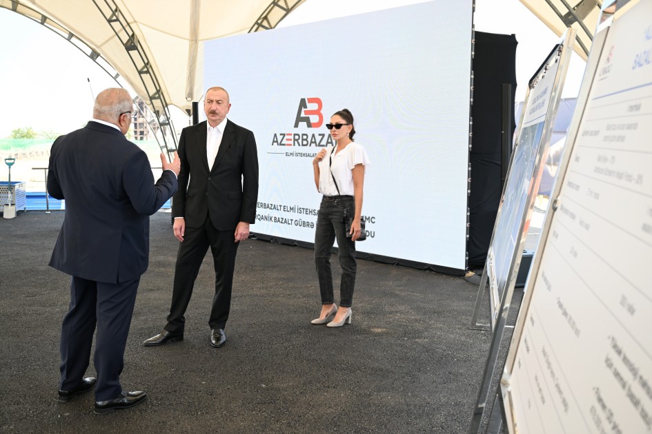 Prezident və xanımı Gəncədə təməlqoyma mərasimində - FOTOLAR (YENİLƏNİB)