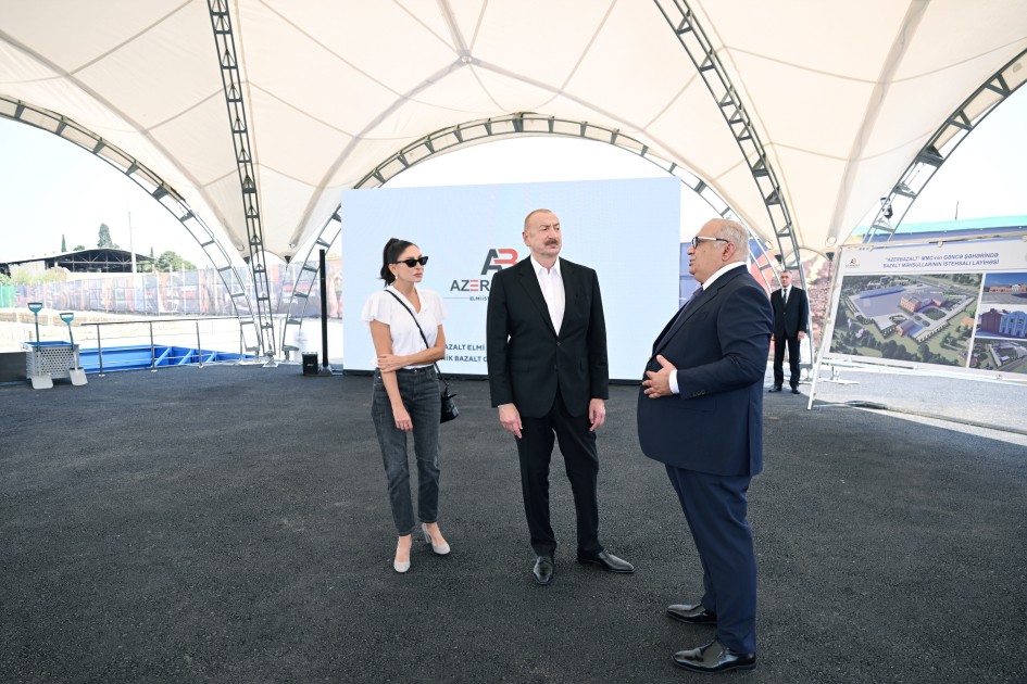 Prezident və xanımı Gəncədə təməlqoyma mərasimində - FOTOLAR (YENİLƏNİB)