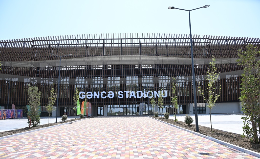 Prezident və birinci xanım Gəncə şəhər stadionunda - FOTOLAR (YENİLƏNİB)