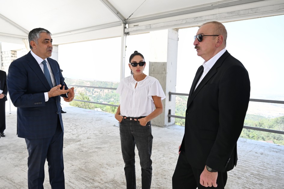 Prezident və xanımı “Hacıkənd” istirahət kompleksinin tikintisi ilə tanış olublar - FOTOLAR