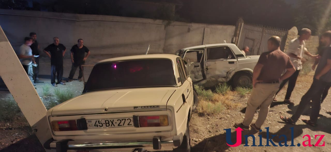 Mingəçevirdə iki maşın toqquşdu - FOTO