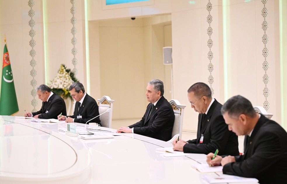 İlham Əliyevin Berdiməhəmmədovla geniş tərkibdə görüşü oldu - FOTOLAR (YENİLƏNİB)