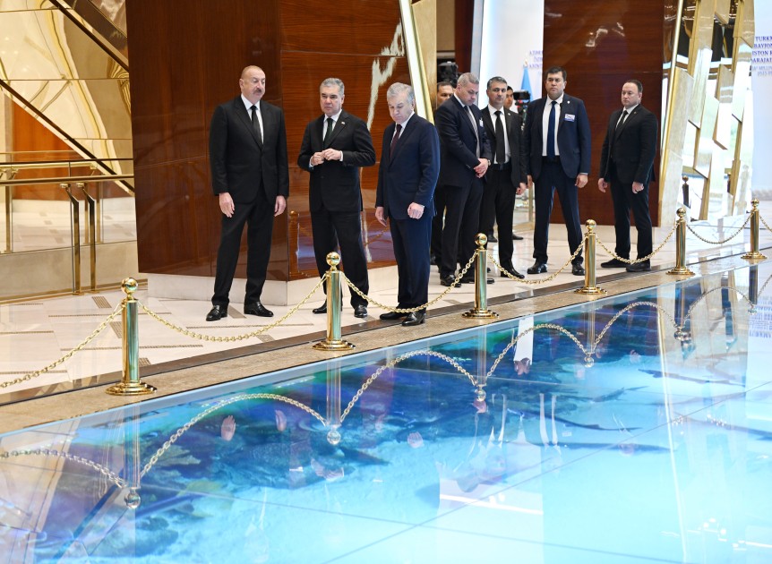 Liderlərin yüksəksəviyyəli görüşü keçirildi - FOTOLAR (YENİLƏNİB)