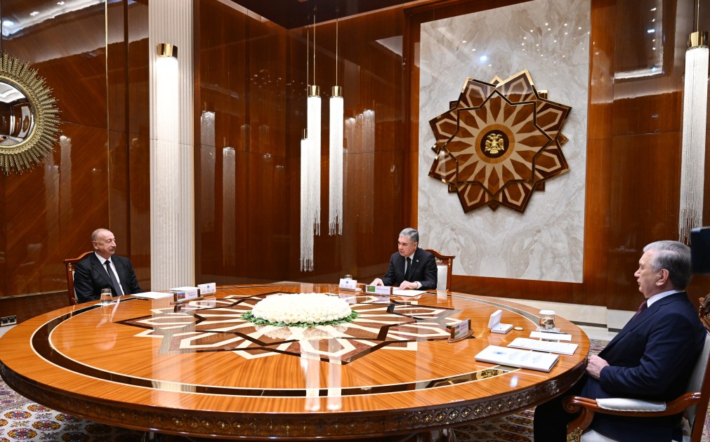 Liderlərin yüksəksəviyyəli görüşü keçirildi - FOTOLAR (YENİLƏNİB)