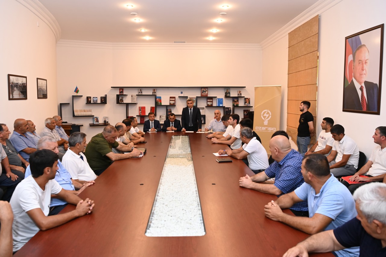 “Azərişıq” ASC-nin nümayəndələri Göyçayda fermer və sahibkarlarla görüşdü - FOTOLAR
