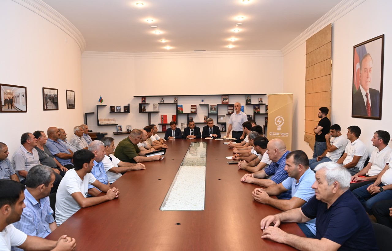 “Azərişıq” ASC-nin nümayəndələri Göyçayda fermer və sahibkarlarla görüşdü - FOTOLAR