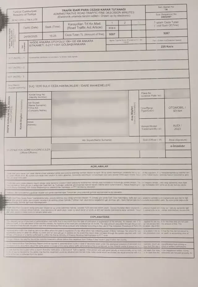 Polis saatda 225-lə sürən türkiyəli naziri cəzalandırdı - FOTO