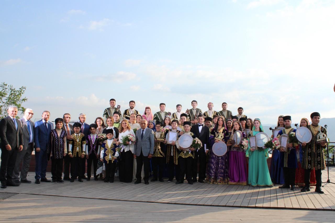 Səsi ilə Prezidentin diqqətini çəkən Əhəd qalib oldu (FOTO)