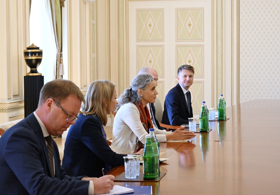 Prezident Maqdalena Qrononu qəbul edib - FOTOLAR