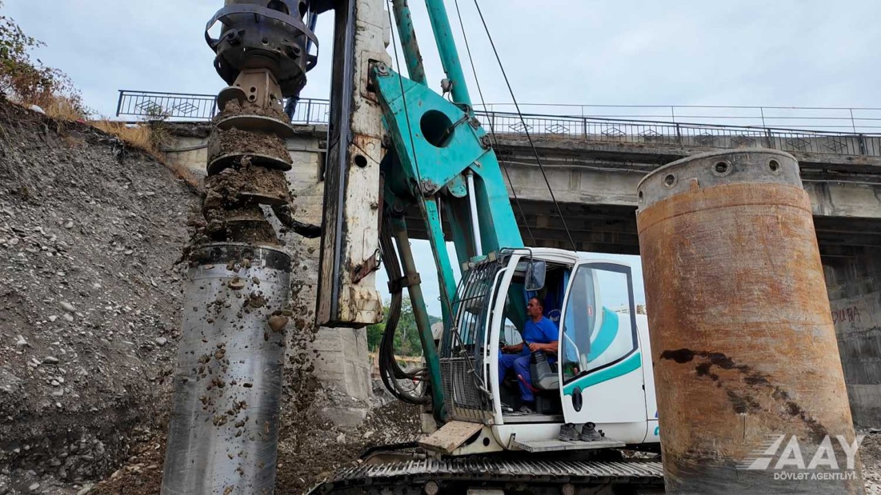 Qaraçay üzərində yeni körpü inşa olunur - FOTOLAR