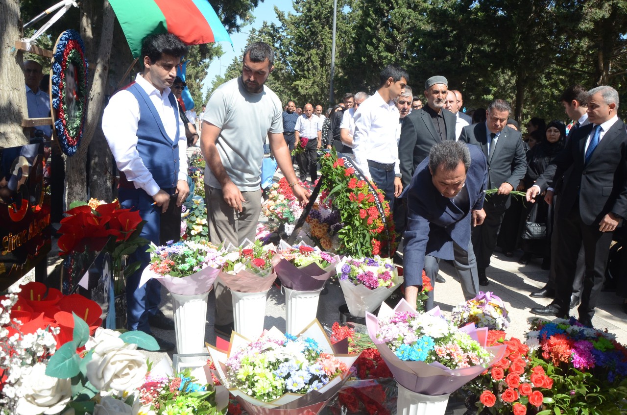 Şəhid jurnalist Siracın doğum günü qeyd olundu - FOTOLAR