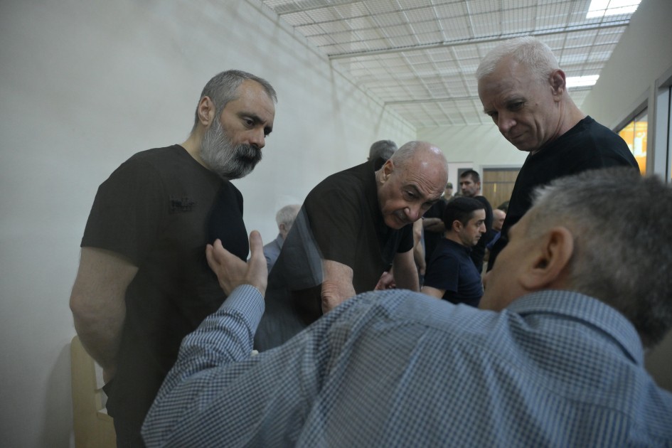 Ağdam və Füzulidə tikililərin daşınması faktını etiraf etdi - MƏHKƏMƏ