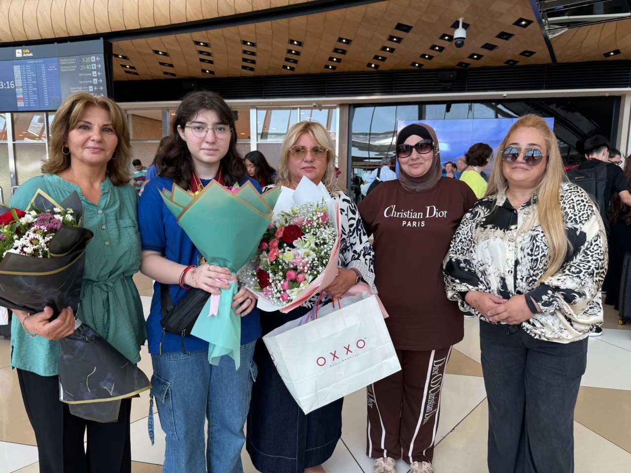 Aygün Bəylərin qızı Malayziyada qızıl və gümüş medallar qazandı - FOTOLAR