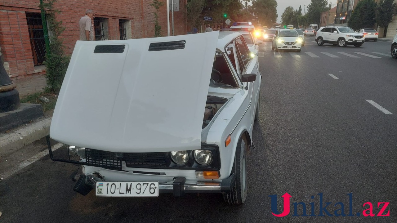 Gəncədə iki minik maşını toqquşub, xəsarət alanlar var - FOTOLAR