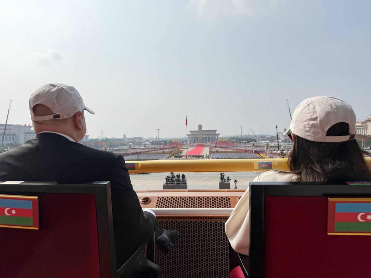 Prezident və xanımı Pekindəki paradda - FOTOLAR+VİDEO