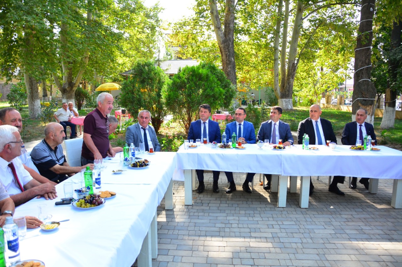Seymur Orucov rayon ağsaqqalları ilə görüş keçirib - FOTOLAR