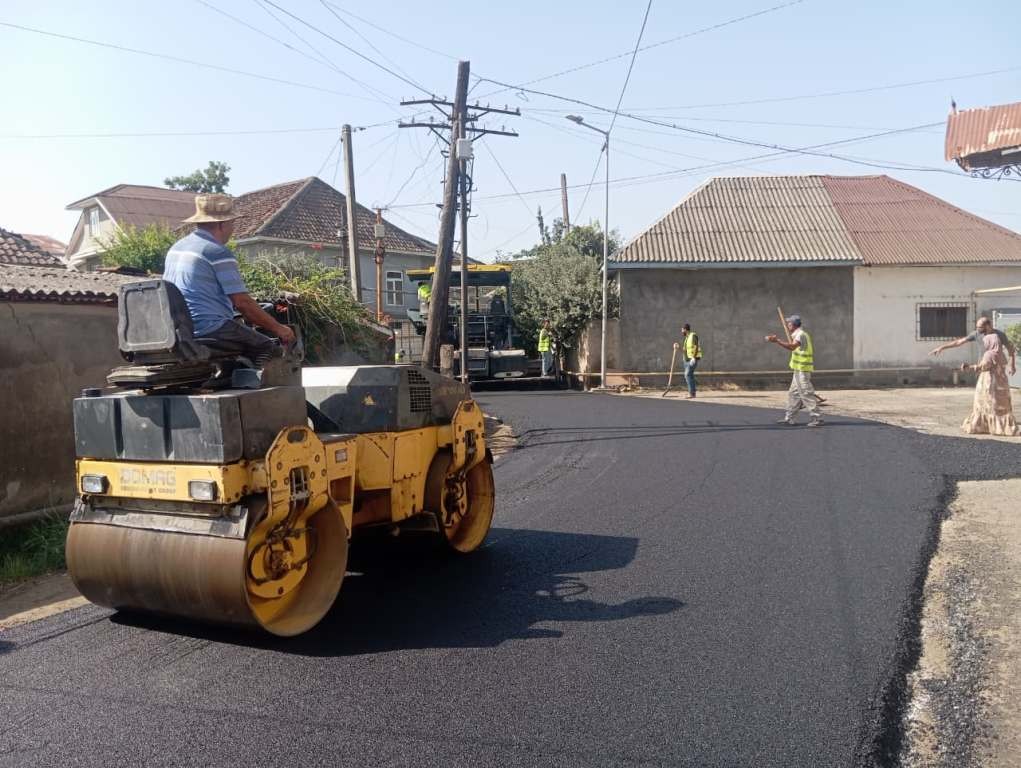 Taleh Qaraşov asfaltlanma işləri aparılan 3 küçəyə yerində baxış keçirib - FOTOLAR