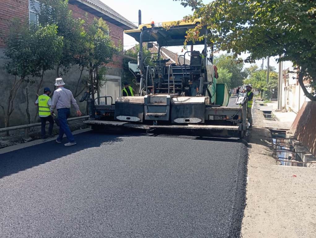 Taleh Qaraşov asfaltlanma işləri aparılan 3 küçəyə yerində baxış keçirib - FOTOLAR