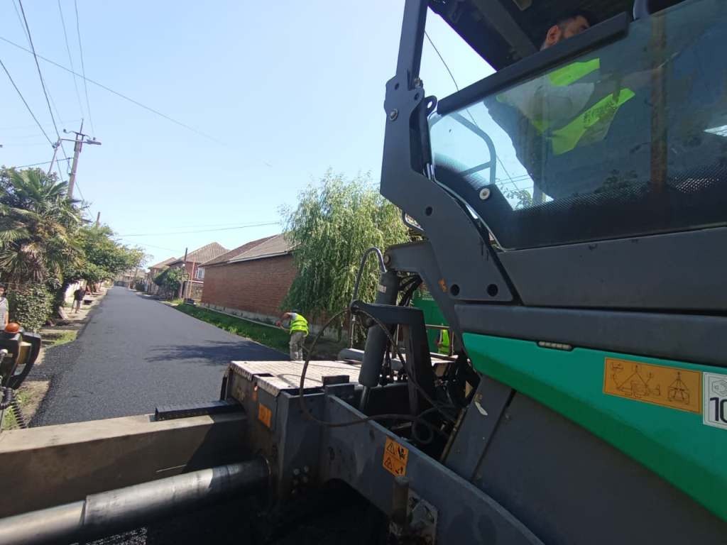 Taleh Qaraşov asfaltlanma işləri aparılan 3 küçəyə yerində baxış keçirib - FOTOLAR