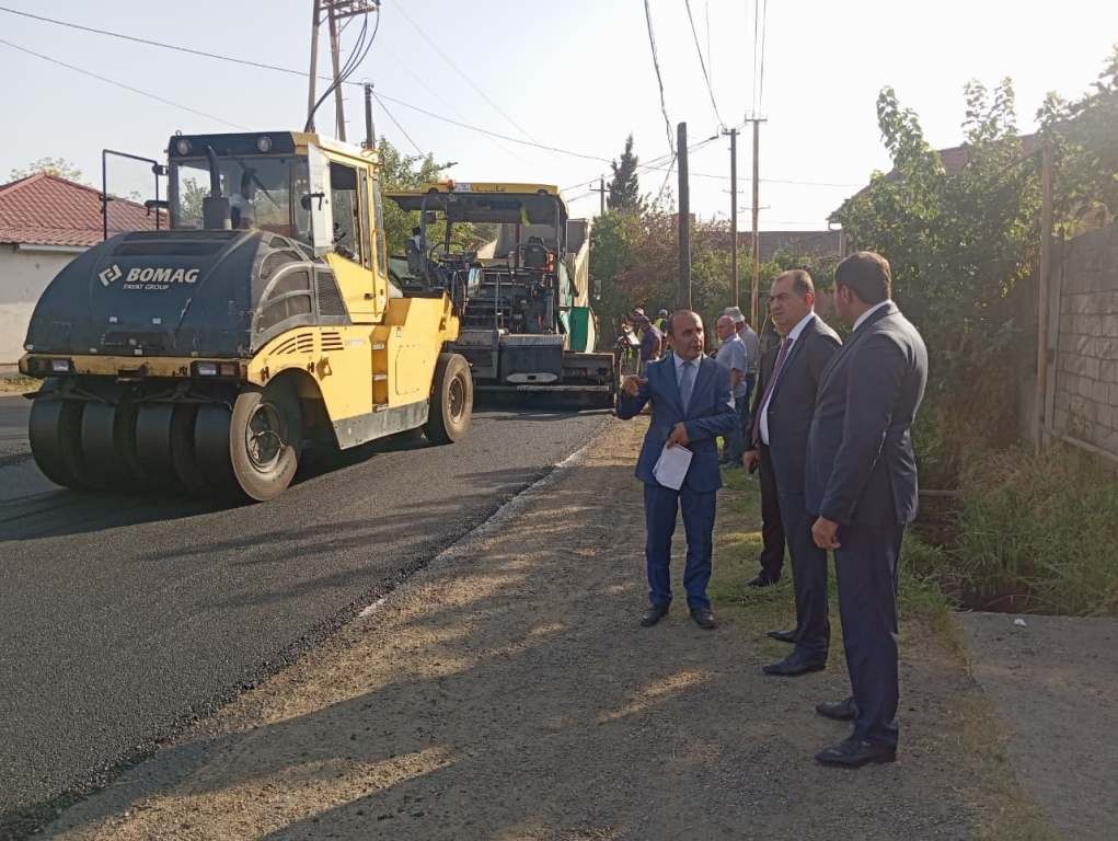Taleh Qaraşov asfaltlanma işləri aparılan 3 küçəyə yerində baxış keçirib - FOTOLAR