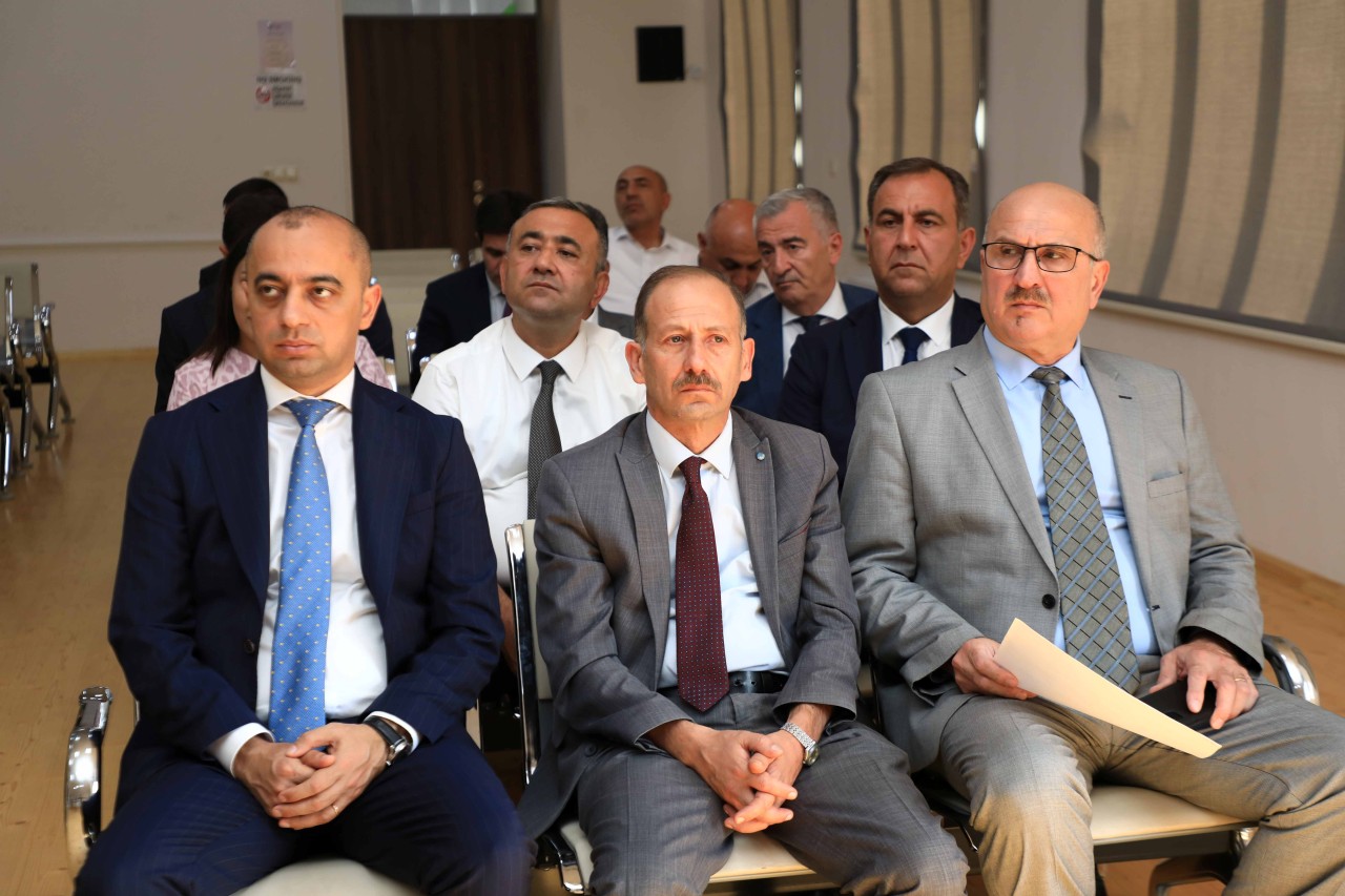 Niyazi Bayramov sakinlərin müraciətlərini dinlədi - FOTOLAR