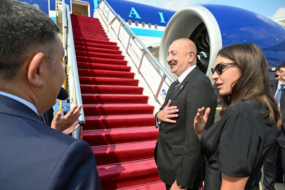 Prezidentlə xanımının Çinə səfəri başa çatdı - FOTOLAR