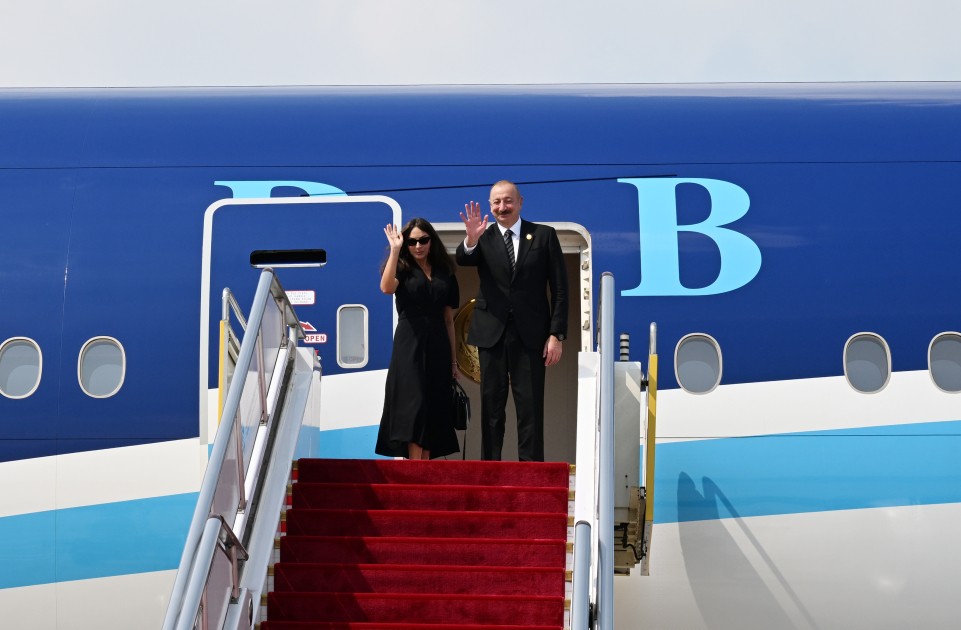 Prezidentlə xanımının Çinə səfəri başa çatdı - FOTOLAR