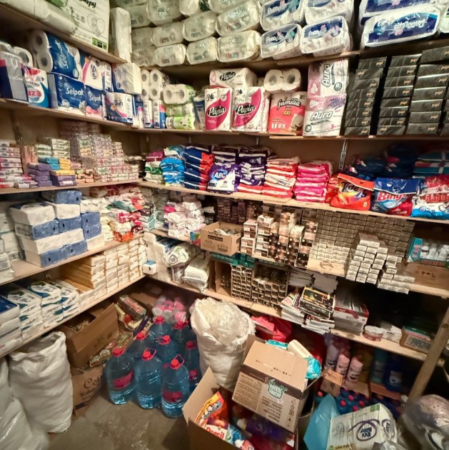 Bu market qanunsuz işləyirmiş - FOTOLAR