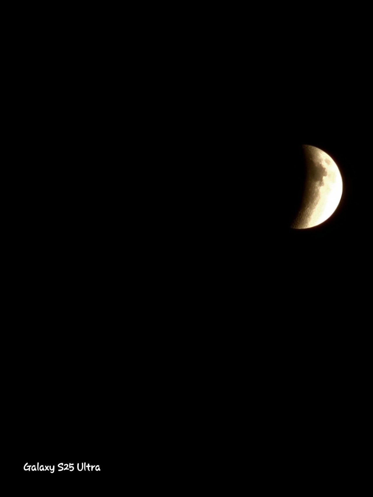 İlin ikinci Ay tutulması başlayıb - FOTOLAR