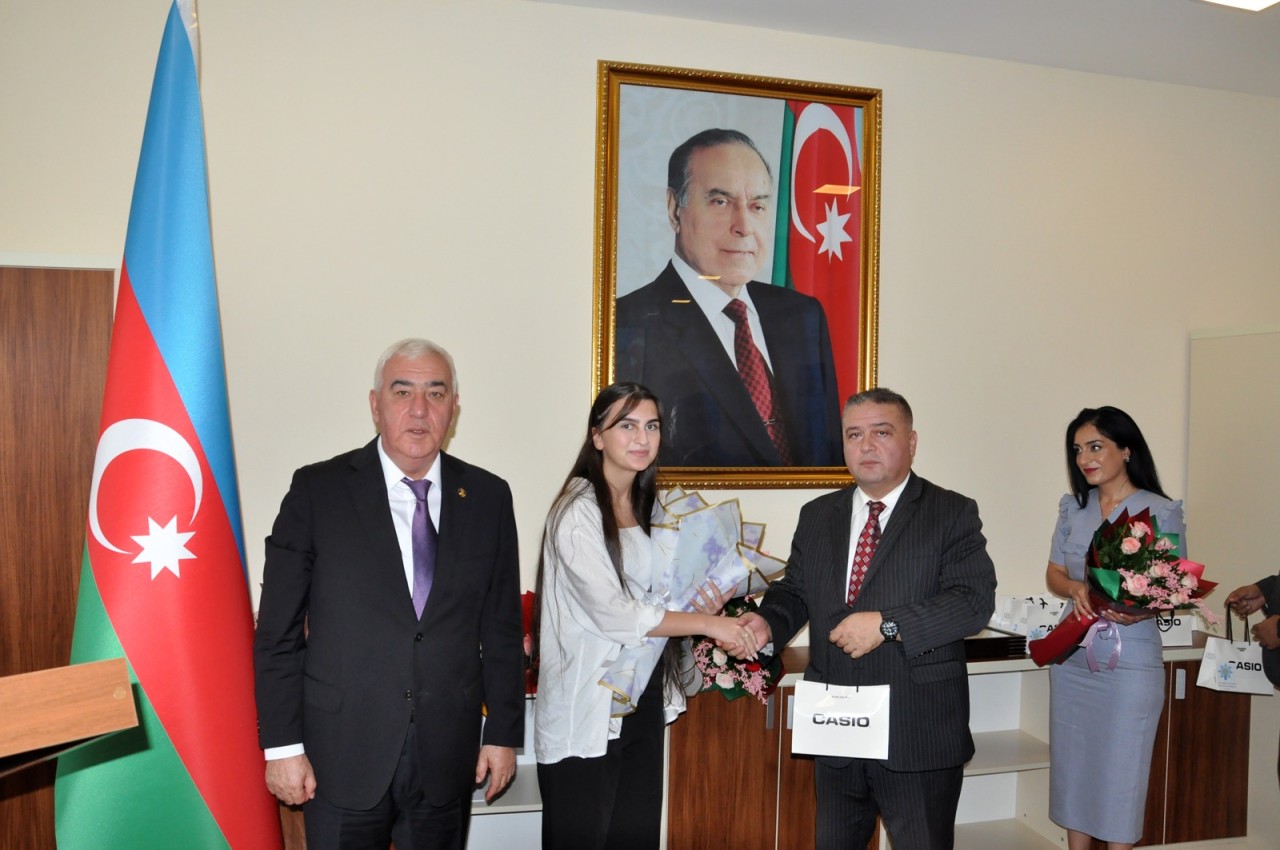 Pirallahı rayonunda məzunlarla görüş keçirildi - FOTOLAR