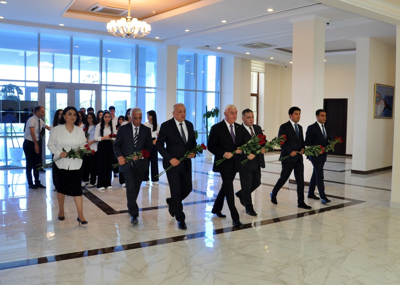 Pirallahı rayonunda məzunlarla görüş keçirildi - FOTOLAR