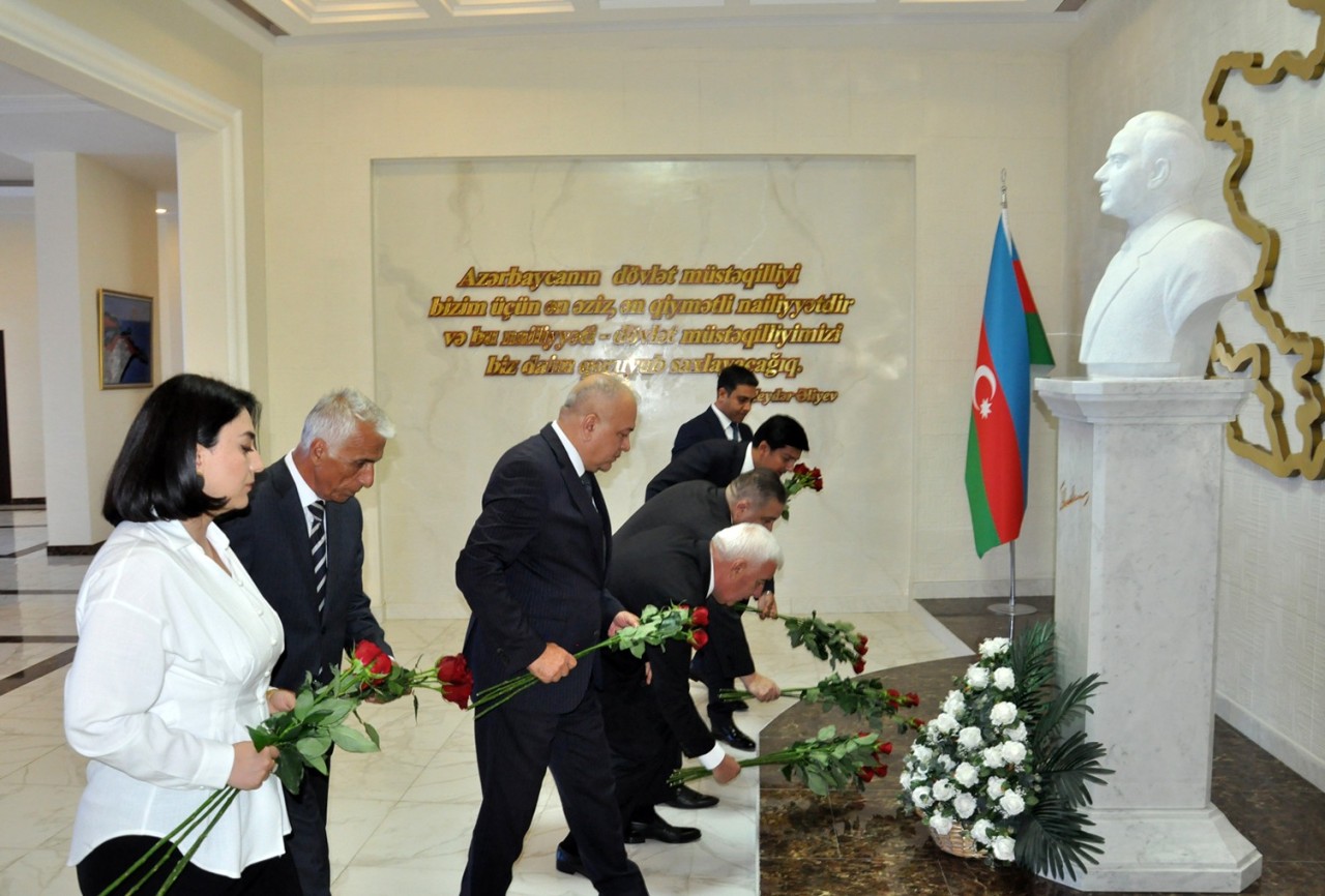 Pirallahı rayonunda məzunlarla görüş keçirildi - FOTOLAR
