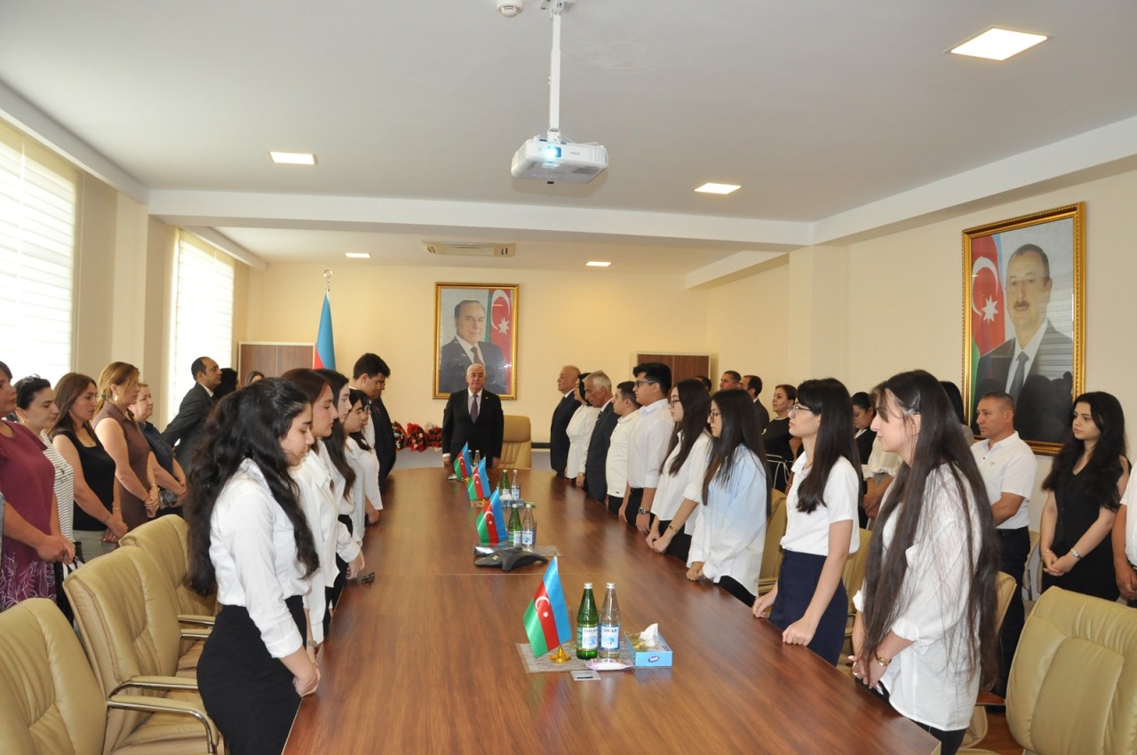 Pirallahı rayonunda məzunlarla görüş keçirildi - FOTOLAR