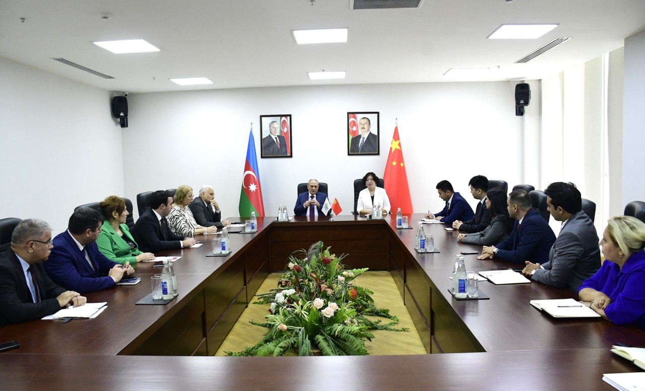Tahir Budaqov Çinə səfər edəcək nümayəndə heyəti ilə görüş keçirdi - FOTOLAR