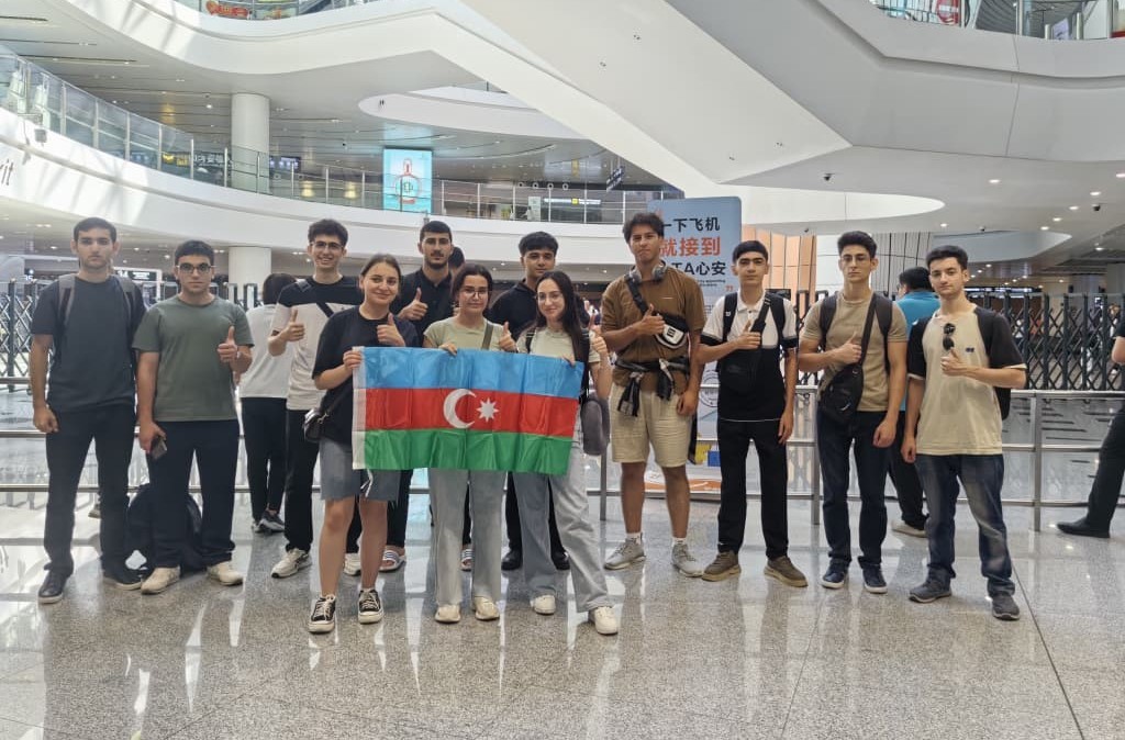 İDP çərçivəsində Çində oxuyacaq BMU tələbələri Pekindədir - FOTOLAR