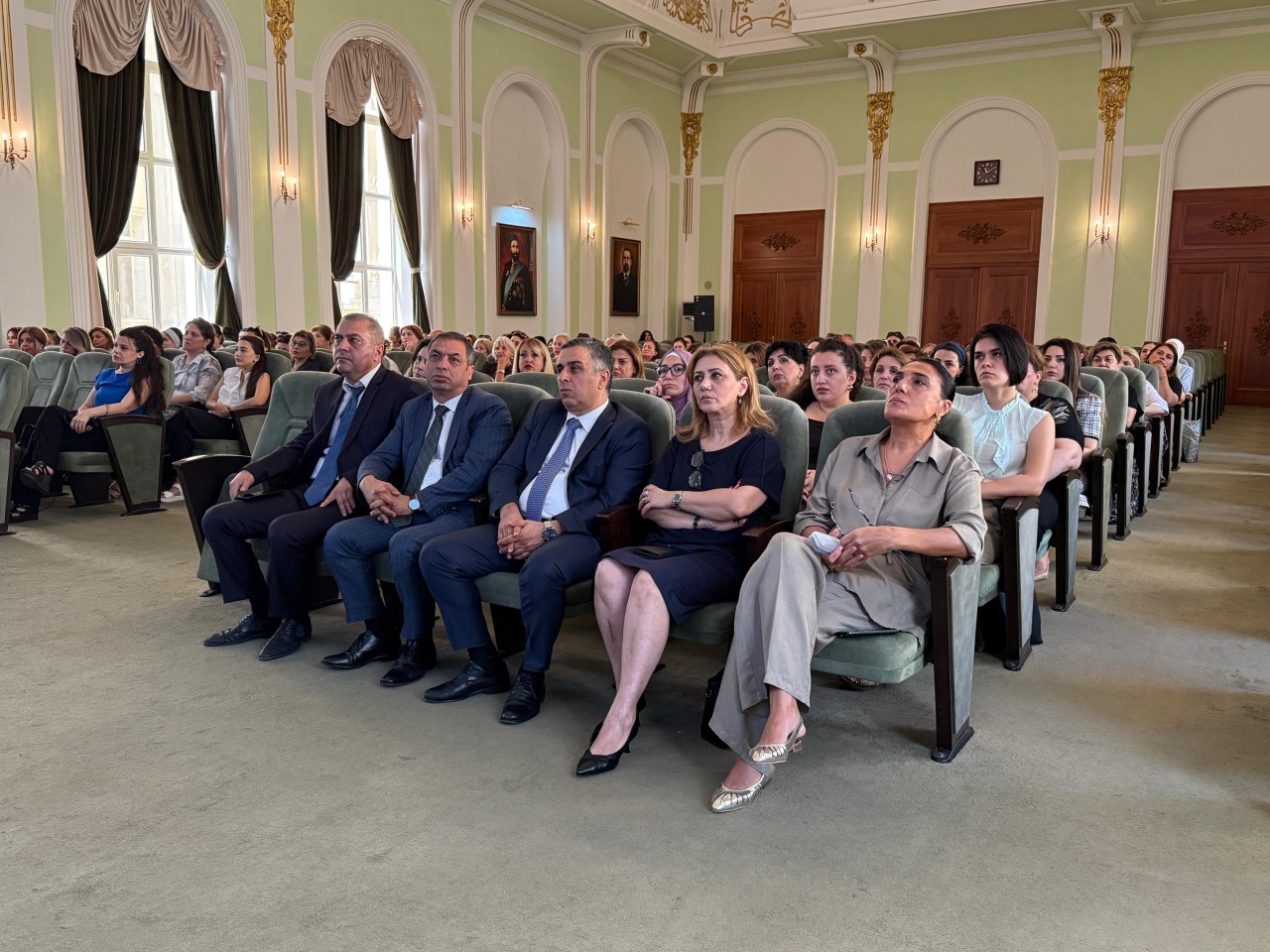 Milli dildə keyfiyyətli təhsil modeli - UNEC