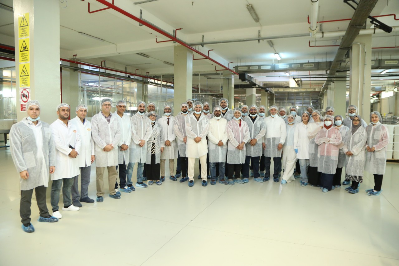 Pakistanlı MBA tələbələri “Ulduz” şokolad fabrikində olublar - FOTOLAR