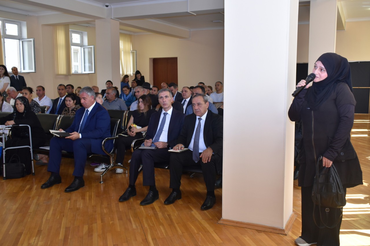 İcra başçısı Yasamal sakinləri ilə görüşdü - FOTOLAR