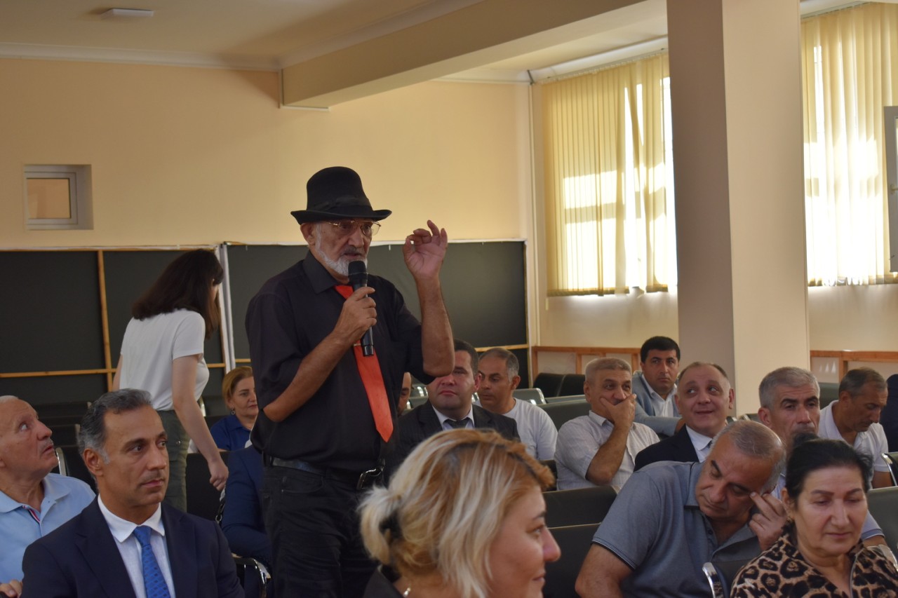 İcra başçısı Yasamal sakinləri ilə görüşdü - FOTOLAR