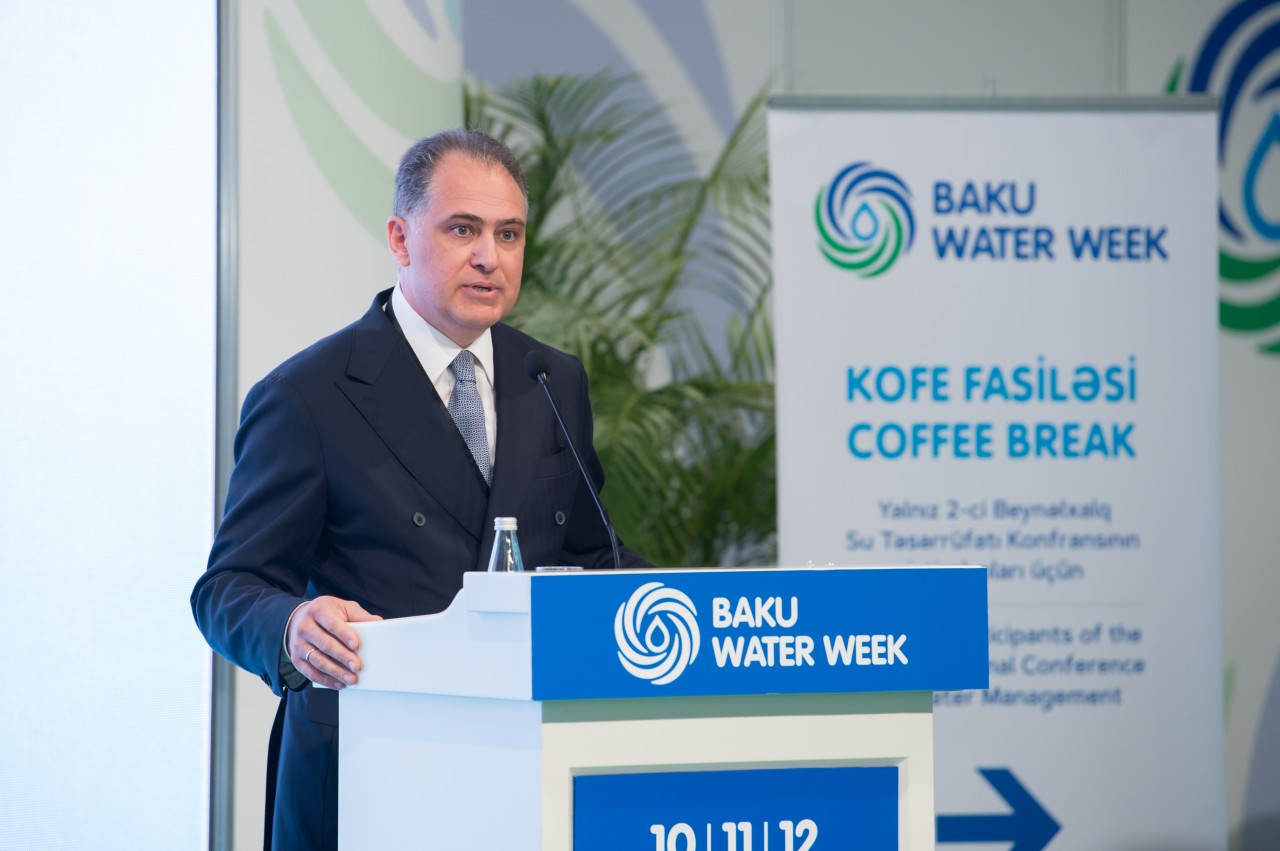 Nazir Məcnun Məmmədov konfransda çıxış edib - FOTOLAR