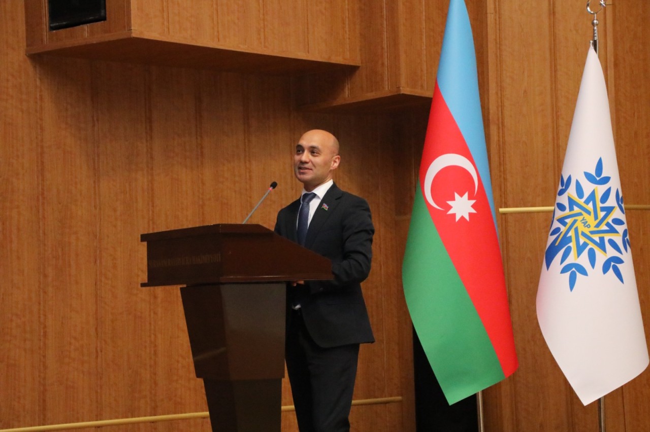 Suraxanıda 600-dən yuxarı bal toplayan məzunlarla görüş keçirildi - FOTOLAR